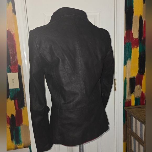 Vince. Black Leather Medium Asymmetrical Light Jacket - Picture 3 of 8